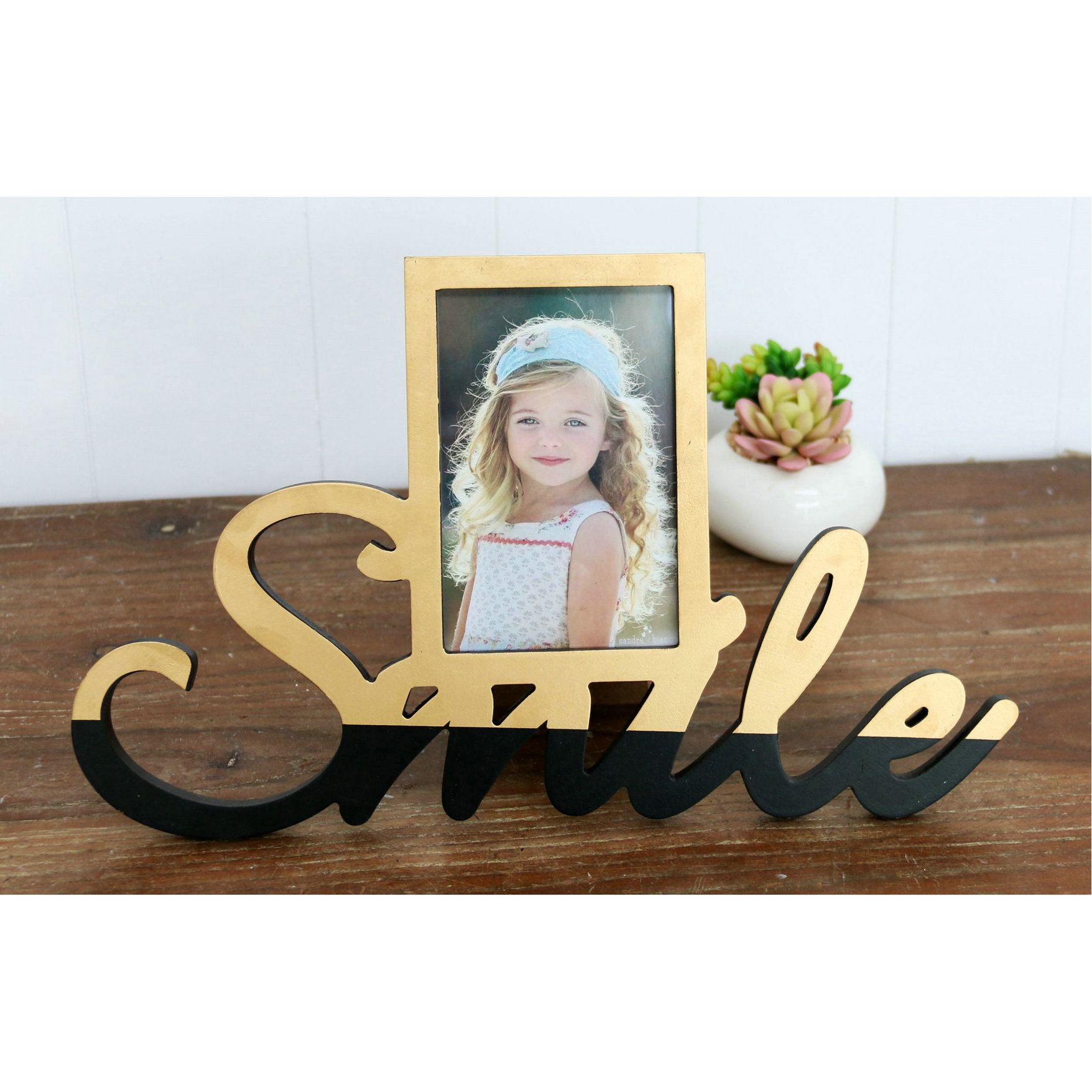 FU-21744  Wood letter with frame 37x22x1.5cm